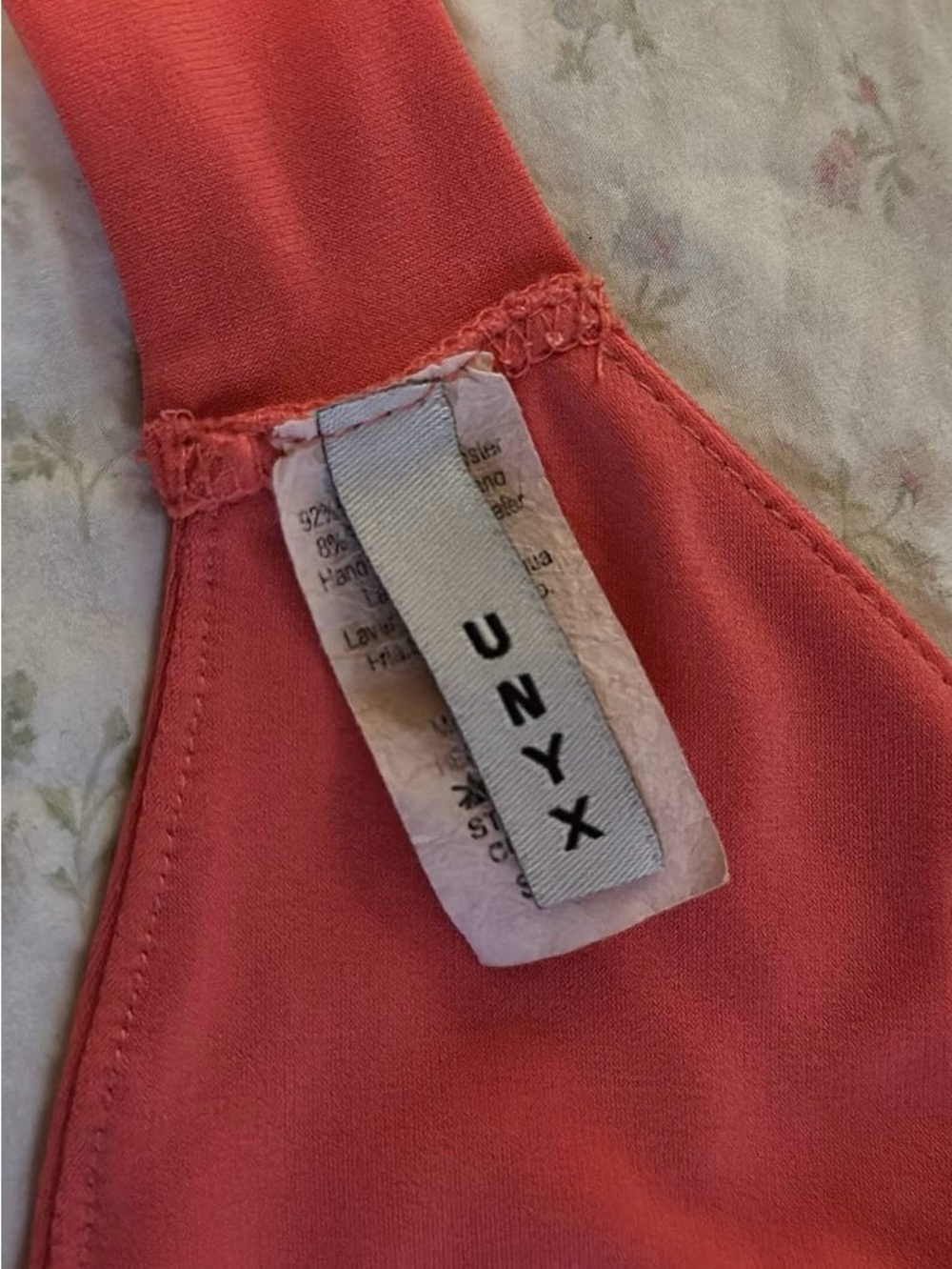 UNYX Y2K Halter Crop Top - Picture 4 of 4